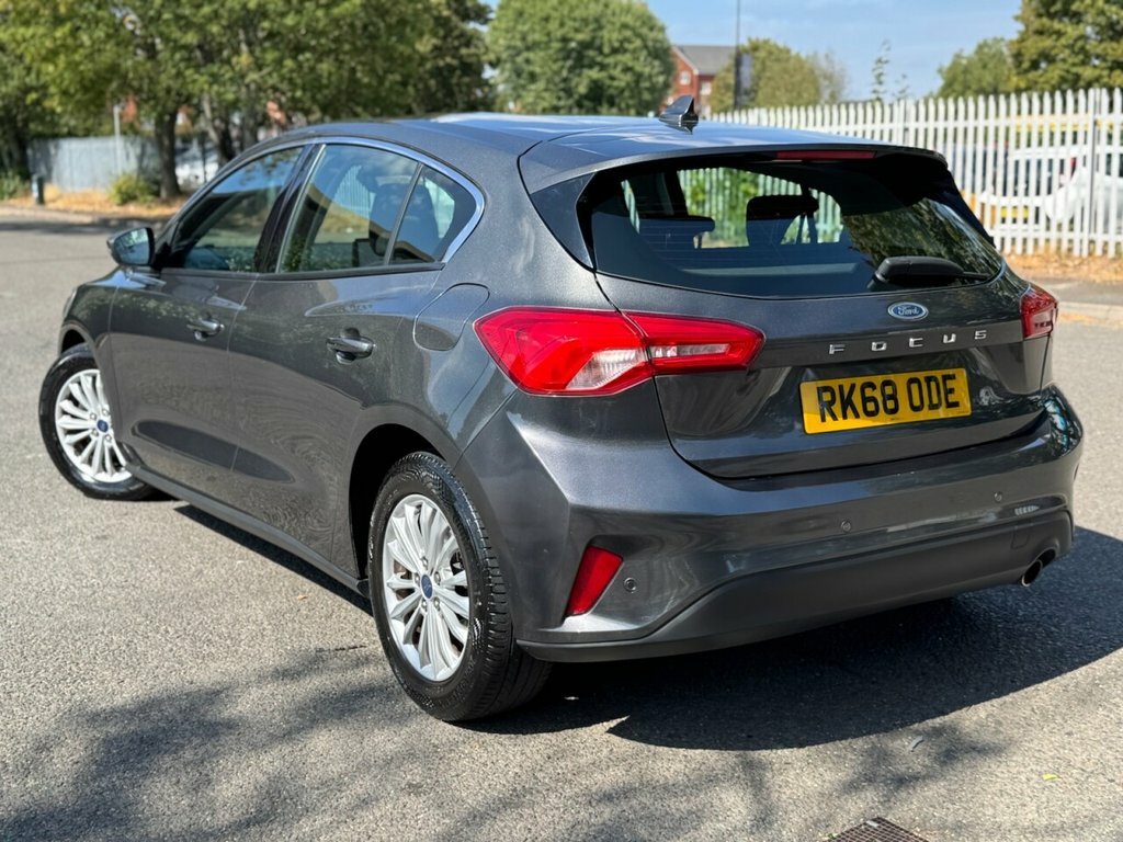 Ford Focus 1L Titanium RK68ODE Grey #5