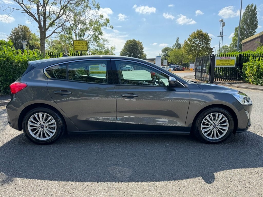 Ford Focus 1L Titanium RK68ODE Grey #2