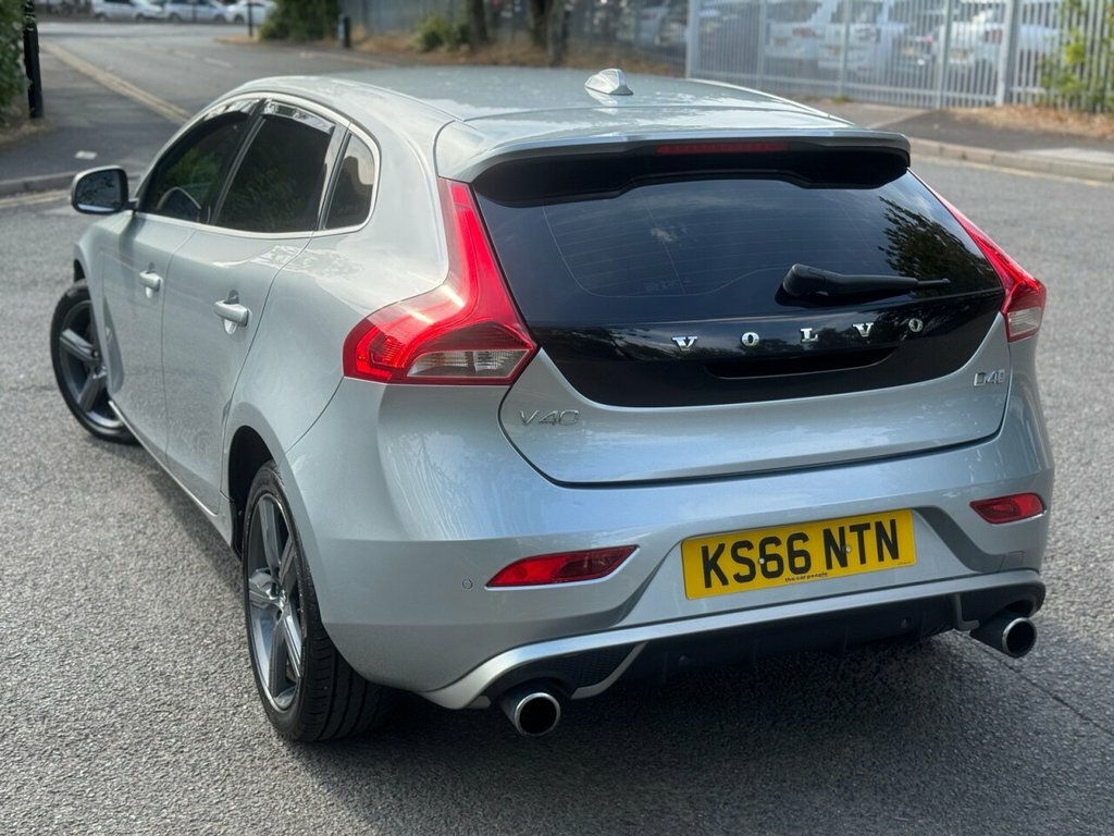 Volvo V40 2L R-design KS66NTN Silver #5