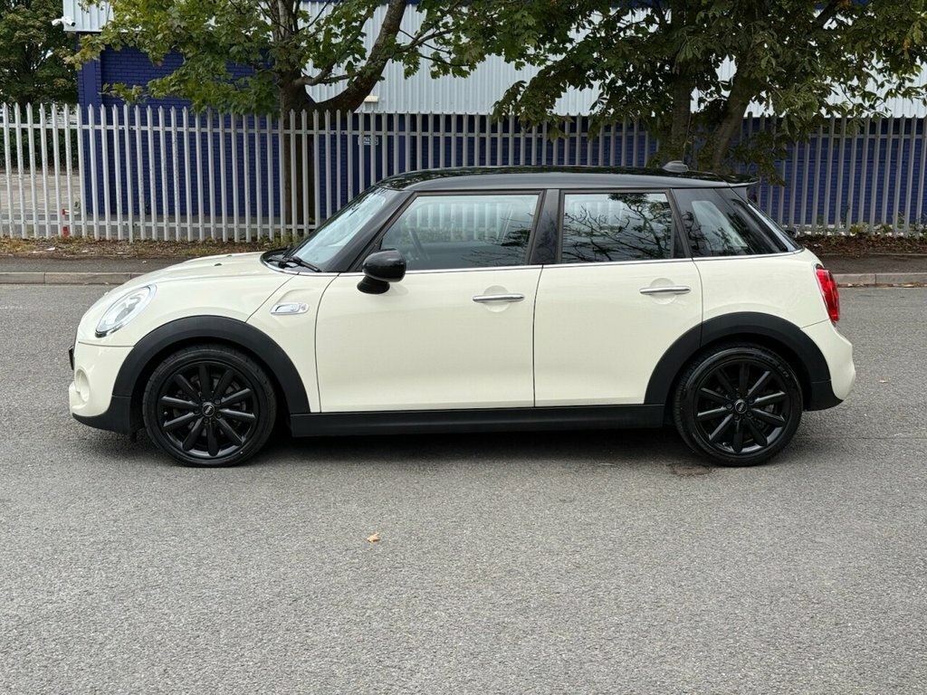 Mini Hatch 2L Cooper Sd White #4