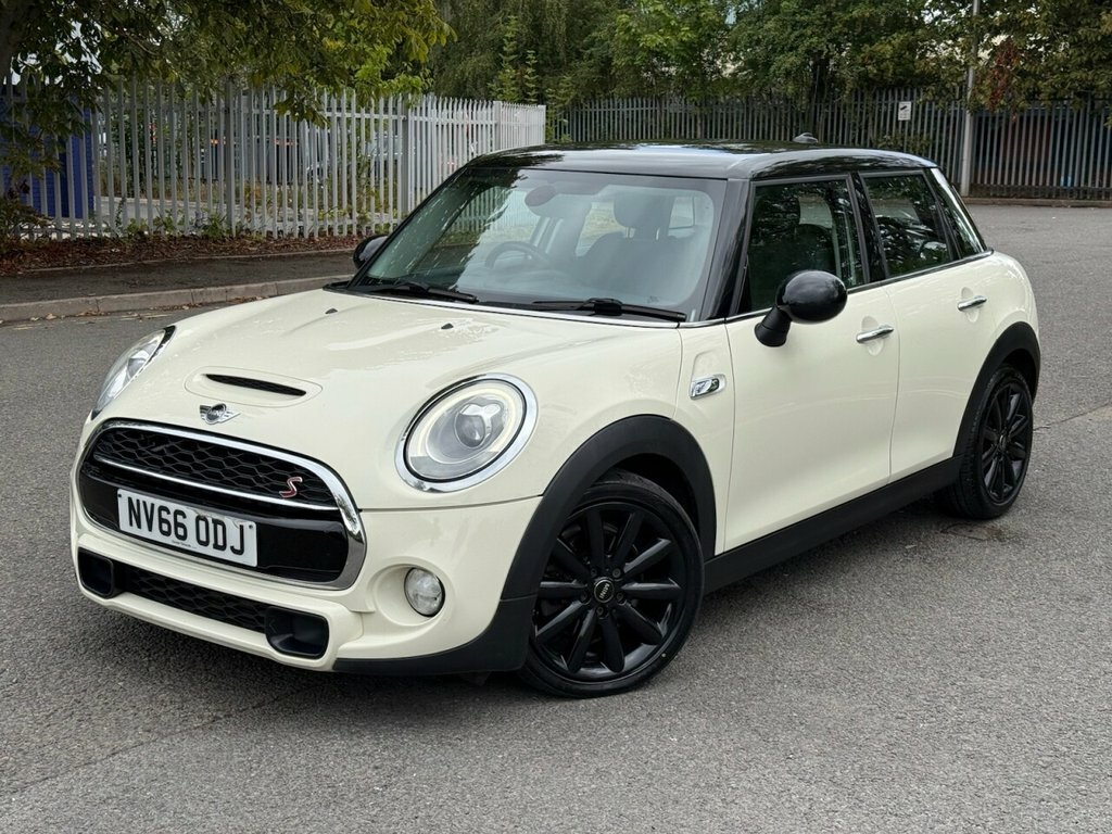 Mini Hatch 2L Cooper Sd White #3