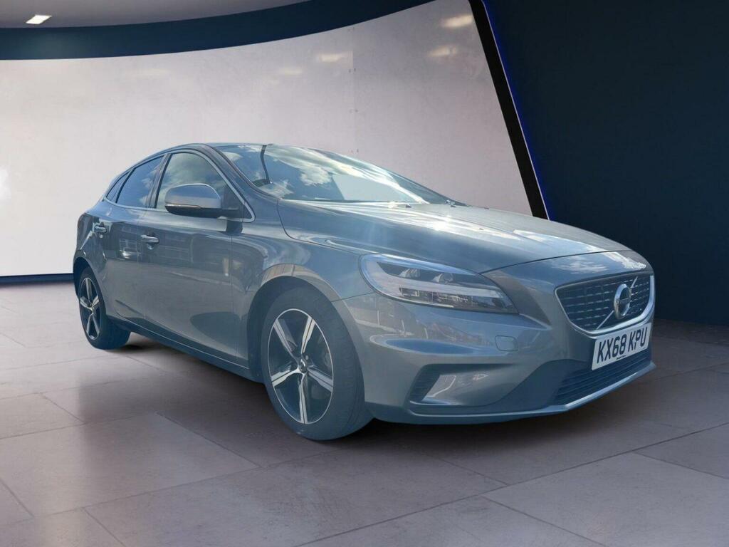Volvo V40 Hatchback 2.0 T3 Gpf R-design Nav Plus Euro 6 Ss Grey