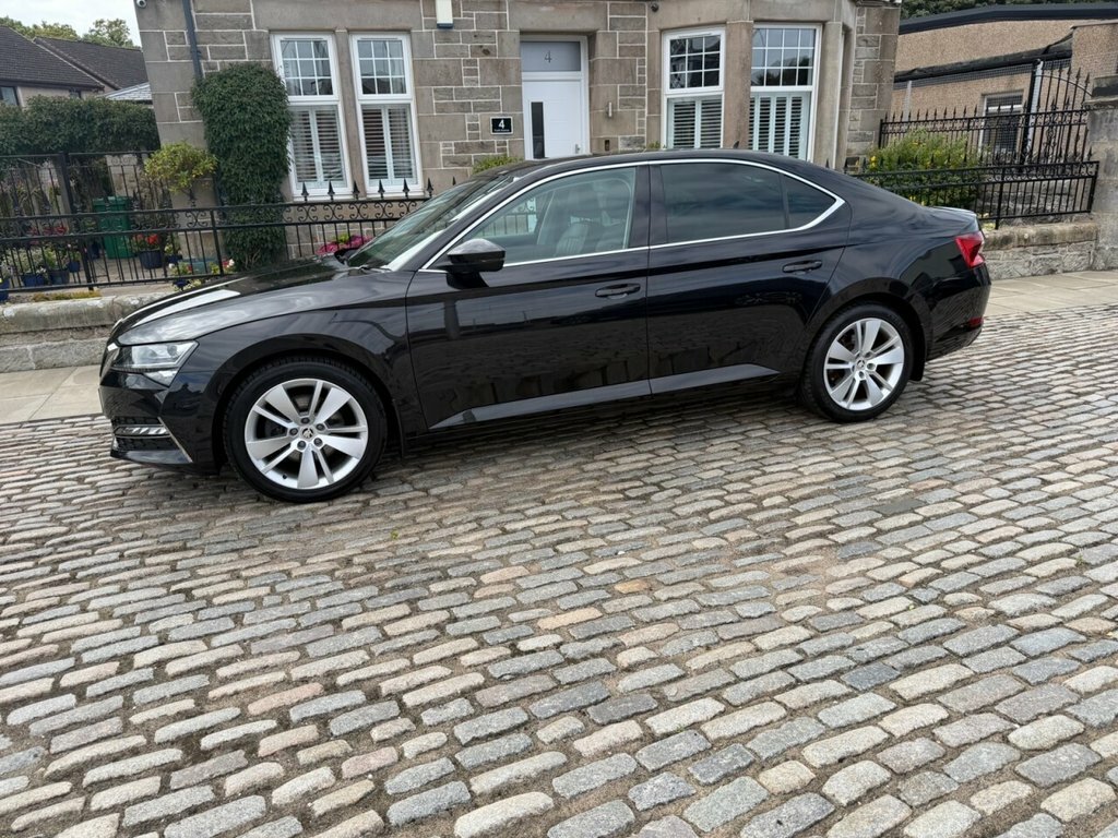 Skoda Superb Hatchback SK71FOC Black #5