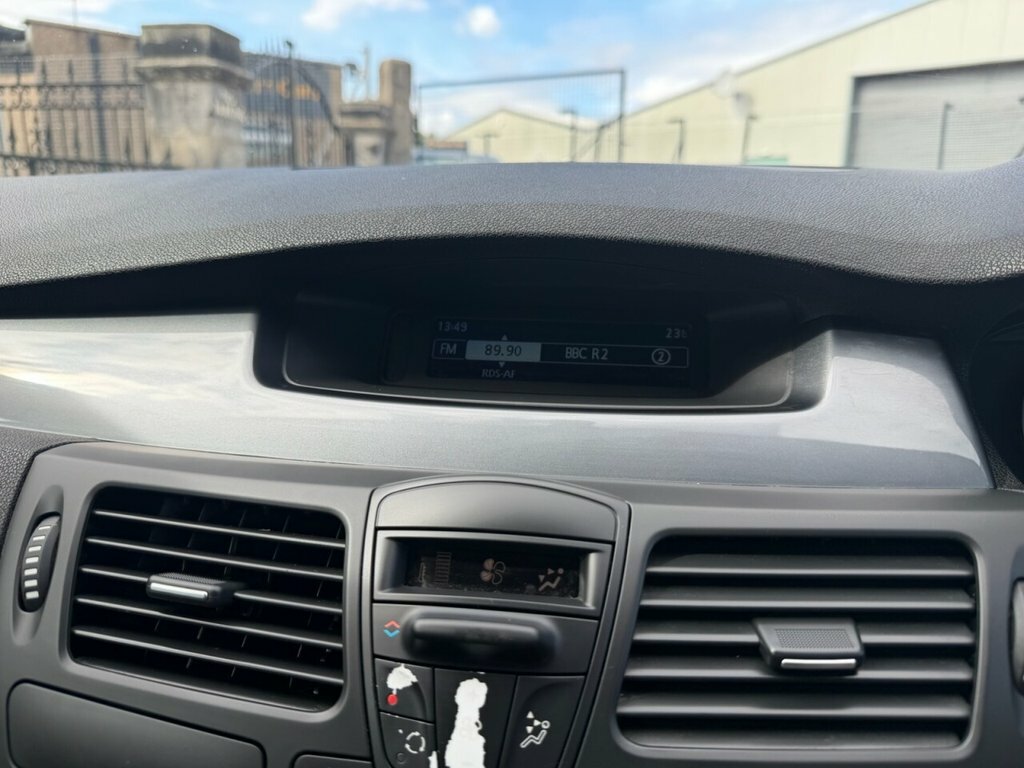Renault Laguna Tomtom Edition White #25