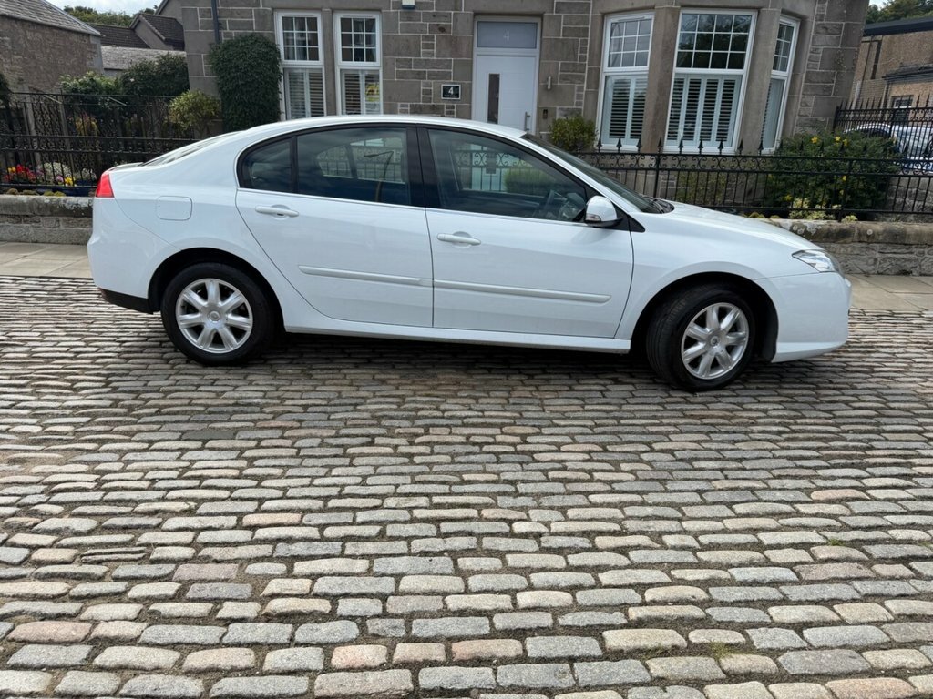 Renault Laguna Tomtom Edition White #15