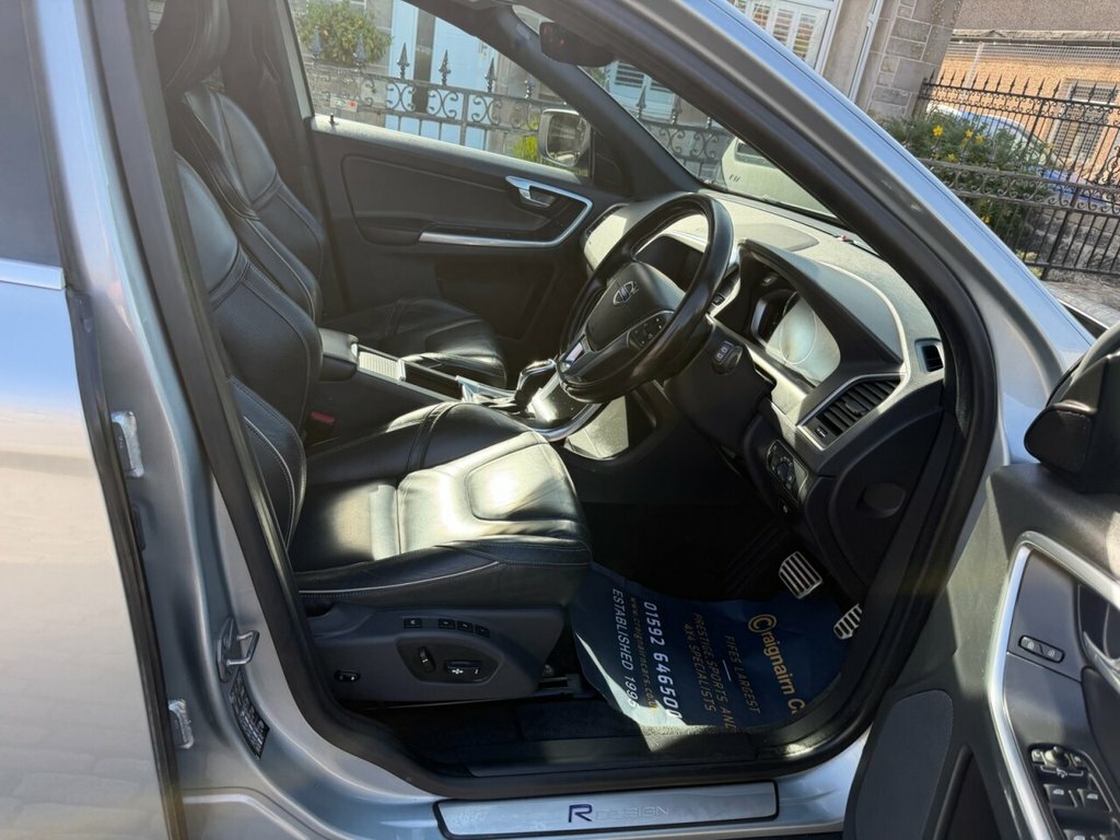 Volvo XC60 Suv Silver
