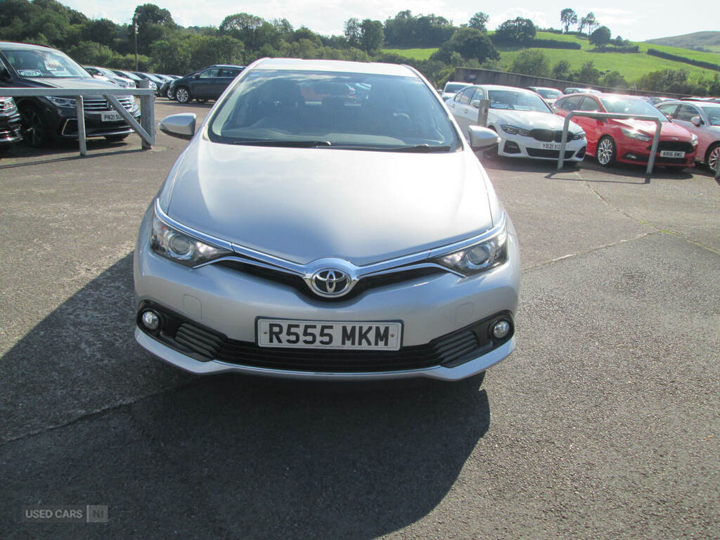 Toyota Auris 1.6 D-4d Business Edition Silver #3