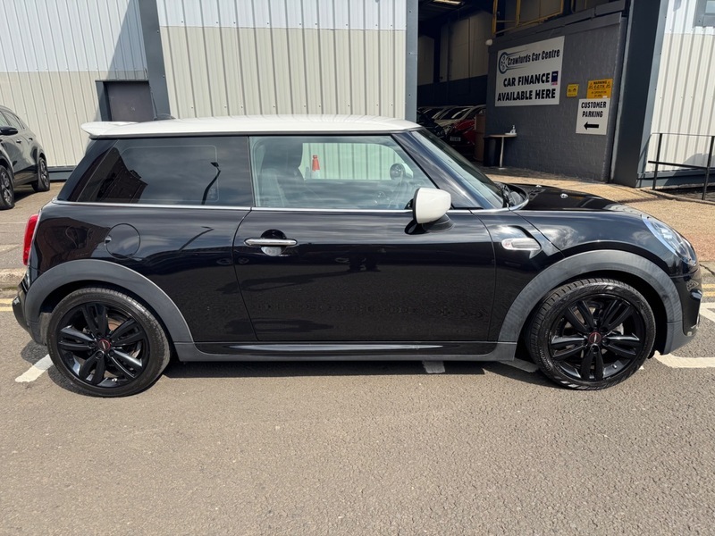 Mini Hatch 1.5I 12V 134Bhp SA20NHP Black #2