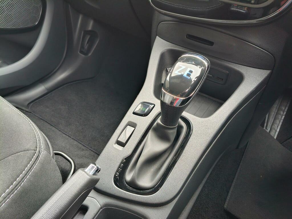 Renault Zoe Hatchback White #18