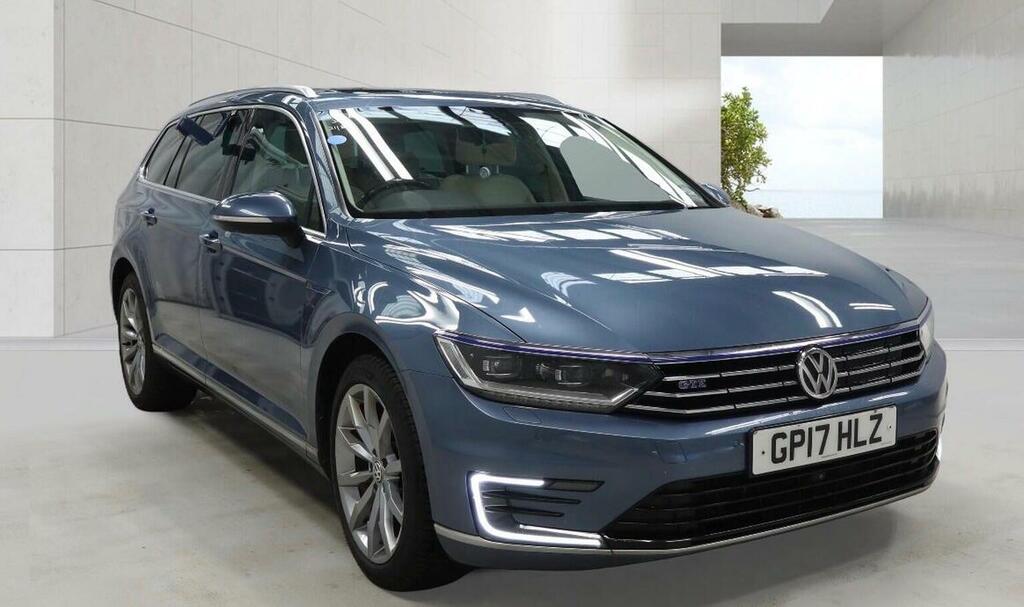 Volkswagen Passat Estate 1.4 Tsi Gte Advance Dsg Euro 6 Ss 2 Blue