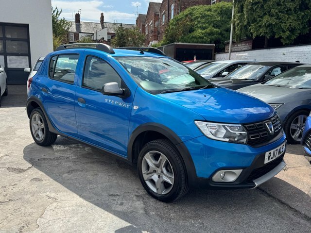 Dacia Sandero Stepway 2017 0.9 Tce Laureate Euro 6 Ss RJ17WLE Blue #6