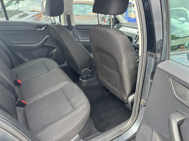 Skoda Rapid Spaceback 1.2 Tsi 110 Se Tech Red #40