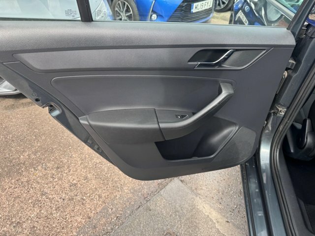 Skoda Rapid Spaceback 1.2 Tsi 110 Se Tech Red #31