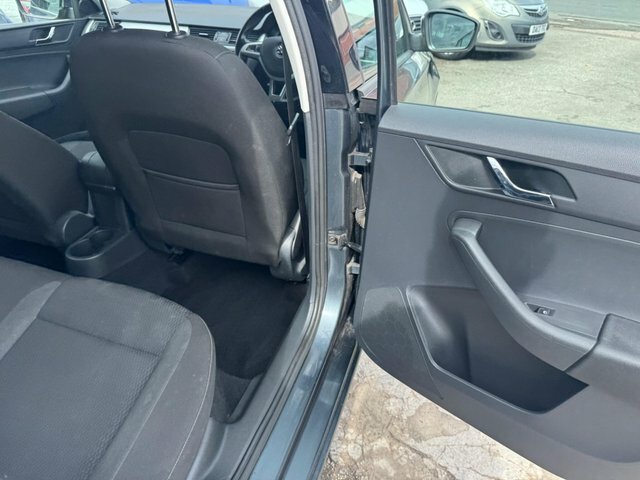 Skoda Rapid Spaceback 1.2 Tsi 110 Se Tech Red #37