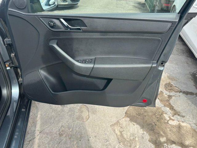 Skoda Rapid Spaceback 1.2 Tsi 110 Se Tech Red #38
