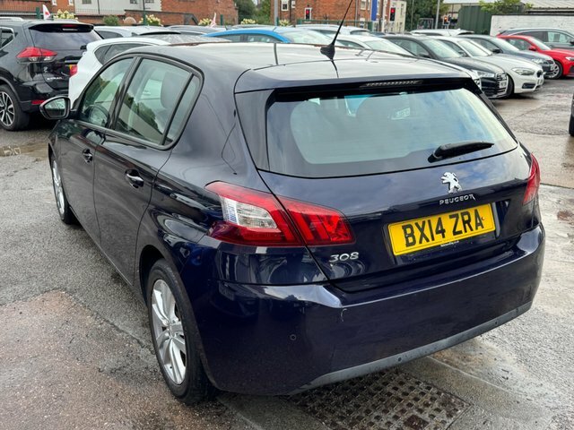 Peugeot 308 Active Red #9