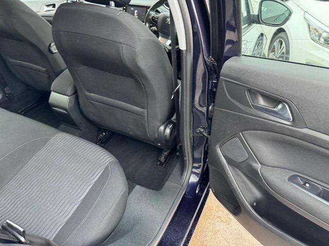 Peugeot 308 Active Red #22