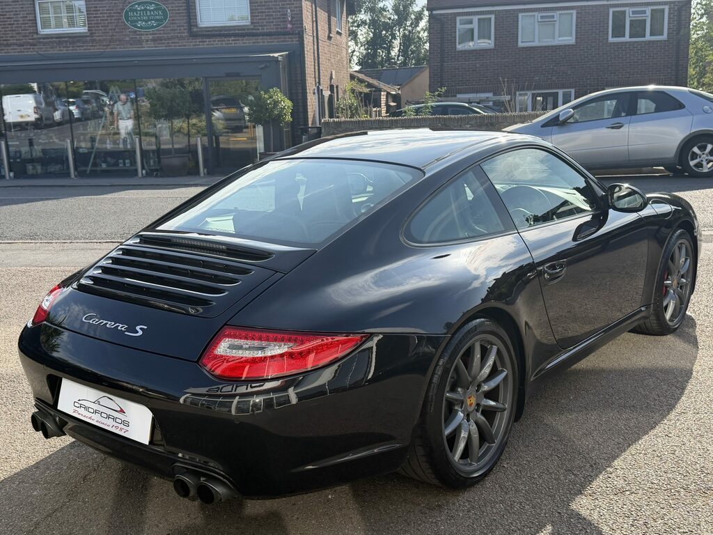 Porsche 911 2dr Silver #17