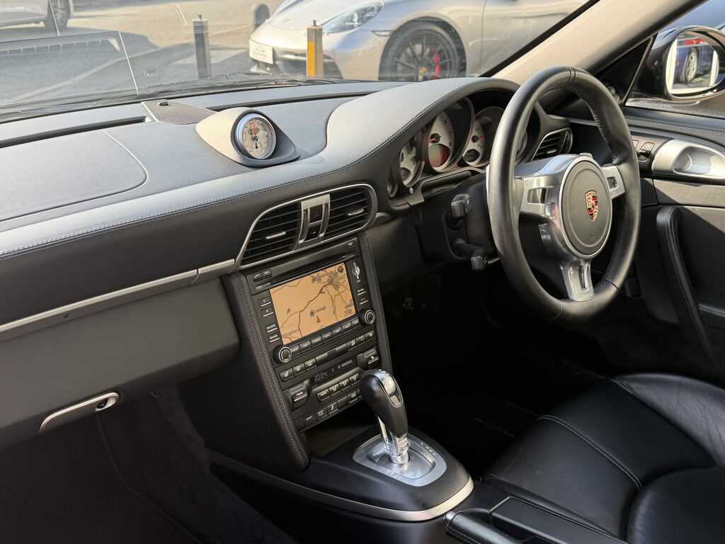 Porsche 911 Carrera S Black