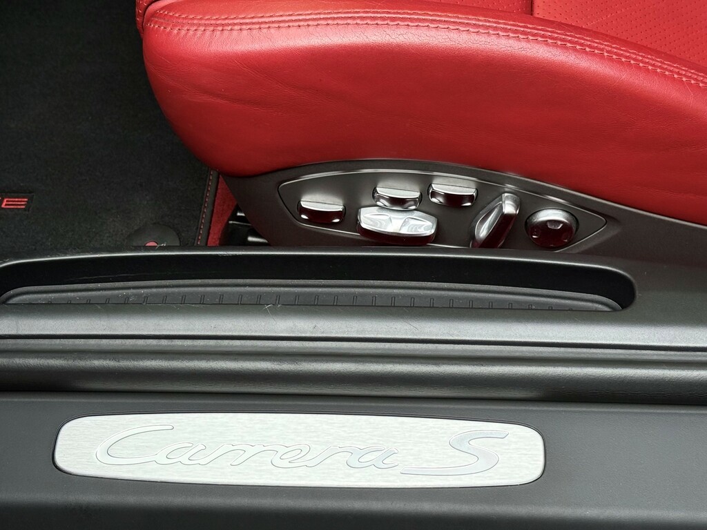 Porsche 911 Carrera 3.8S   #6