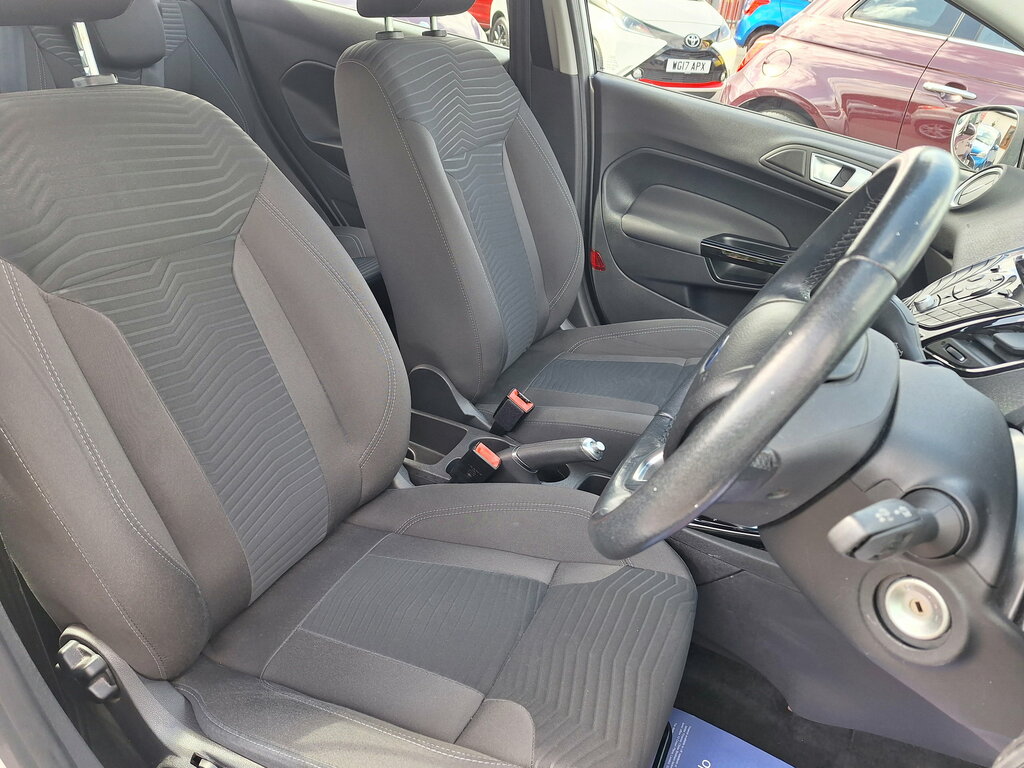 Ford Fiesta 1.25 Zetec Hatchback Euro 6 82 Silver #6