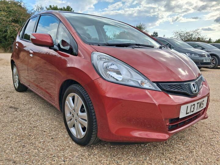Honda Jazz 1.4 I-vtec Es Plus Cvt Euro 5 Red #2