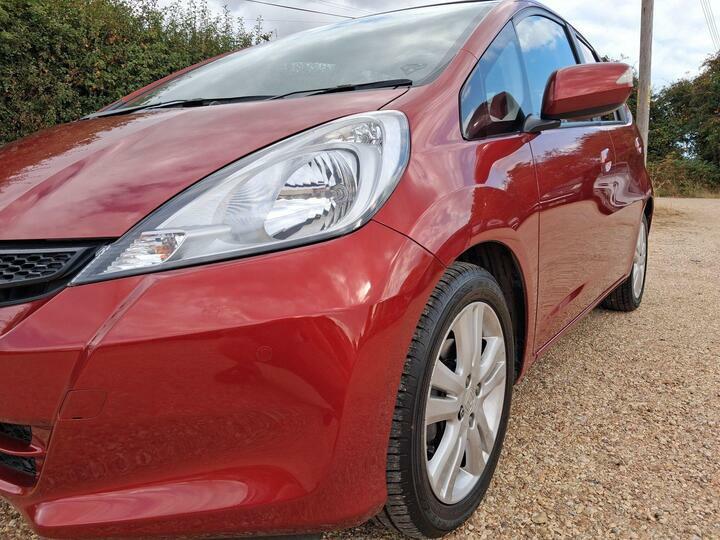 Honda Jazz 1.4 I-vtec Es Plus Cvt Euro 5 Red #3