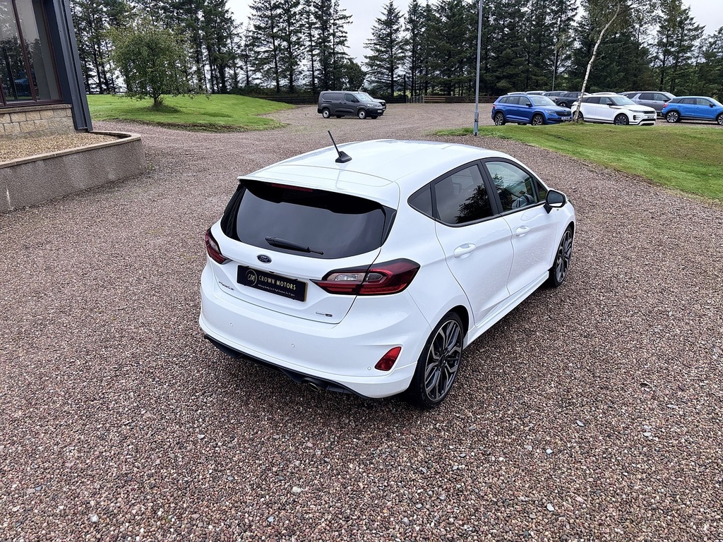 Ford Fiesta Hatchback SW72PXV White #5