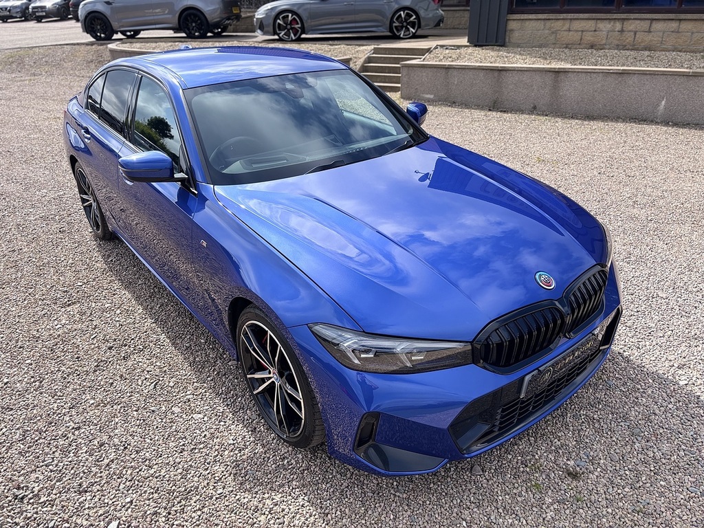 BMW 3 Series Saloon YA24UVW Blue #2