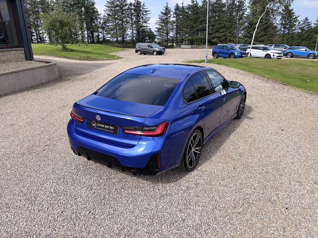 BMW 3 Series Saloon YA24UVW Blue #5