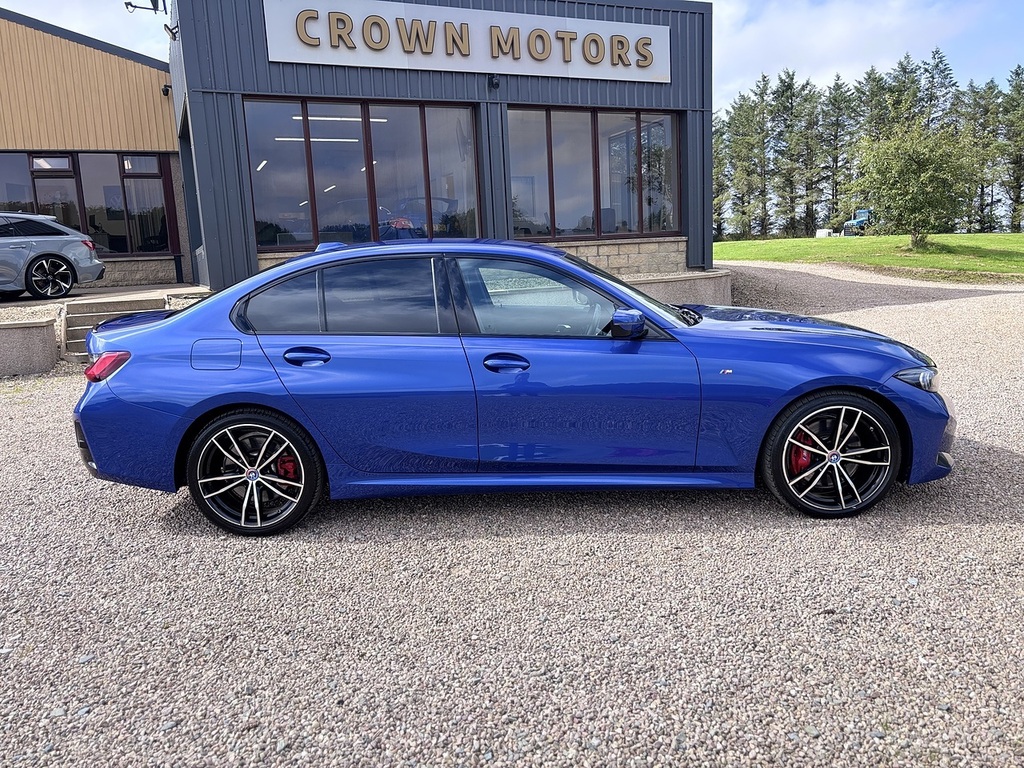 BMW 3 Series Saloon YA24UVW Blue #3