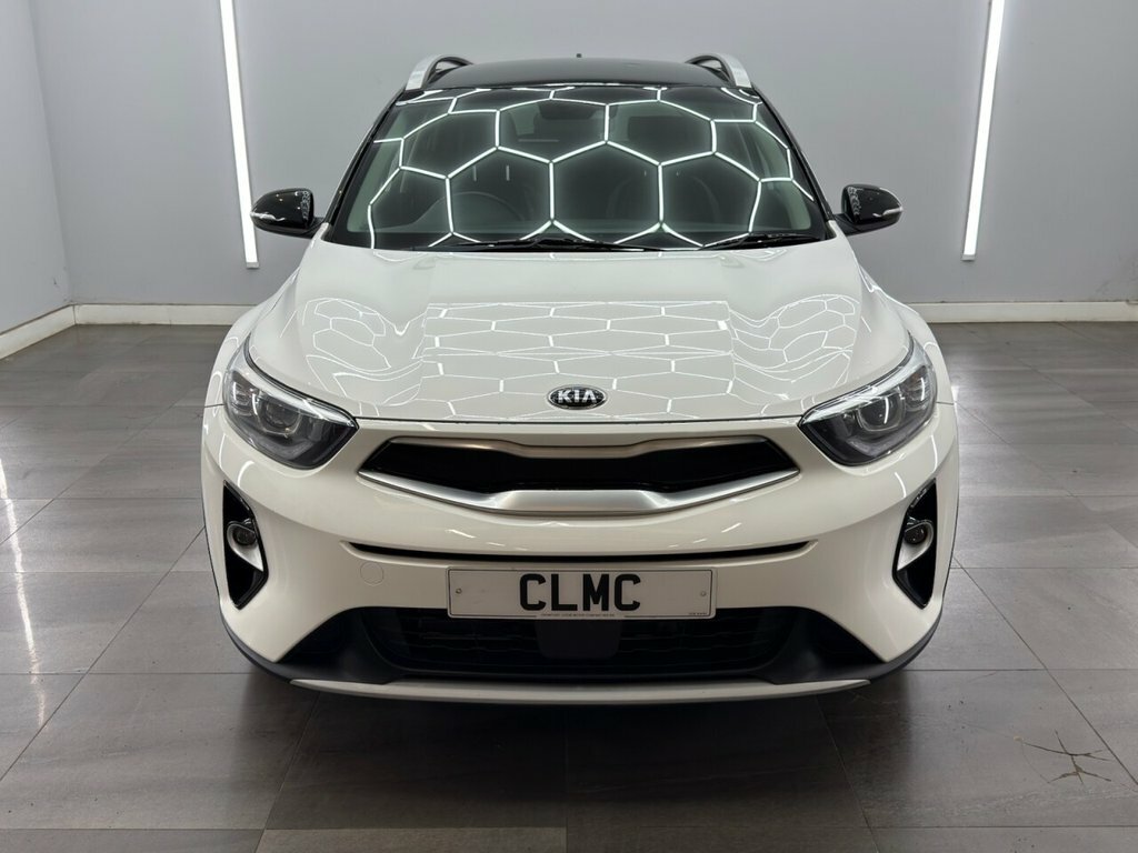 Kia Stonic 1L 4 YT69BZY White #2
