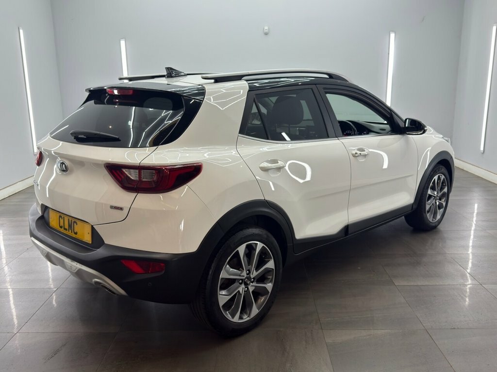 Kia Stonic 1L 4 YT69BZY White #4