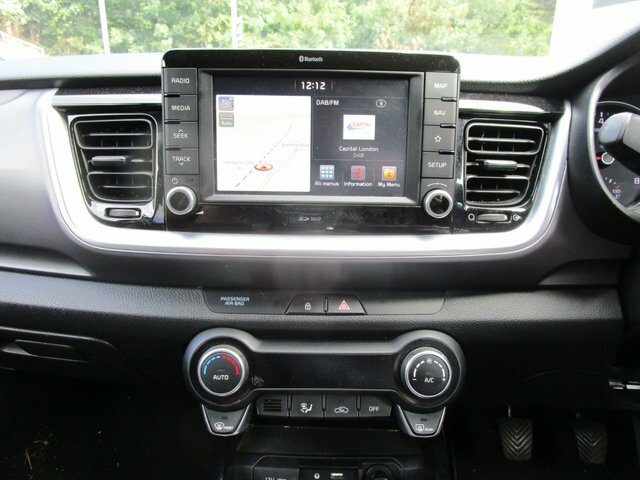 Kia Stonic Mixx Isg White #19
