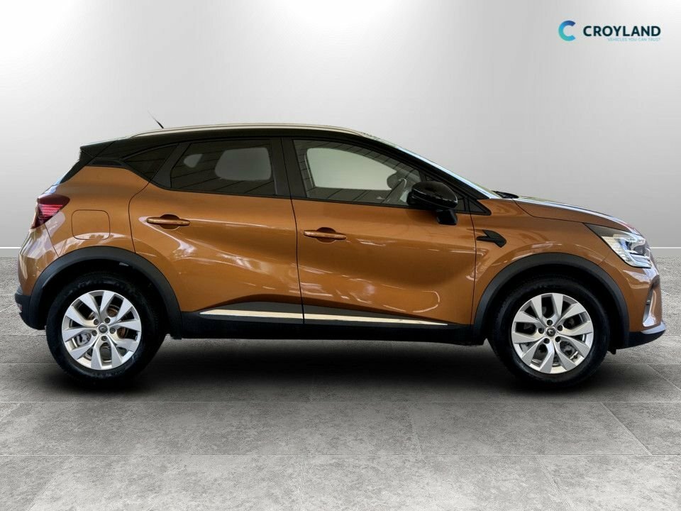 Renault Captur 1L Iconic HV70FYZ Orange #2