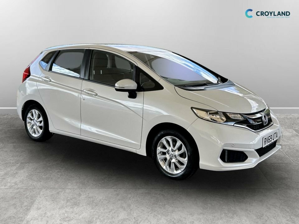 Honda Jazz 1.3L Se Navi White