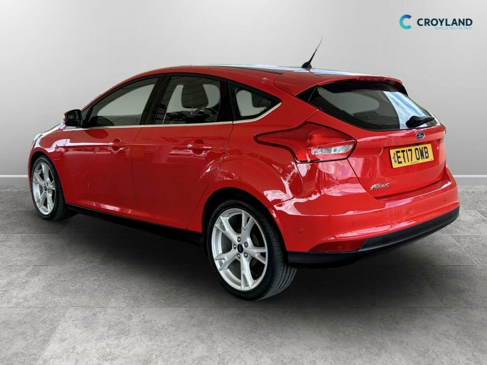 Ford Focus 1L Titanium X ET17OWB Red #3
