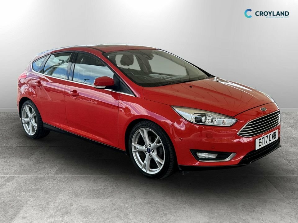 Ford Focus 1L Titanium X ET17OWB Red