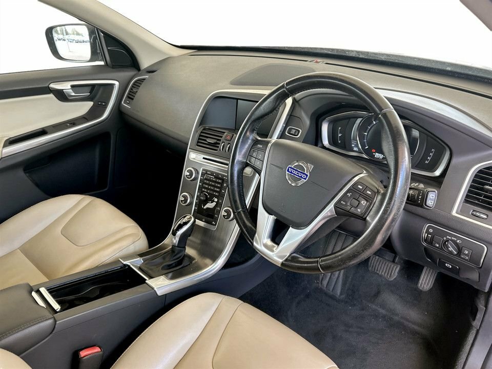 Volvo XC60 2L Se Lux Nav Silver #5