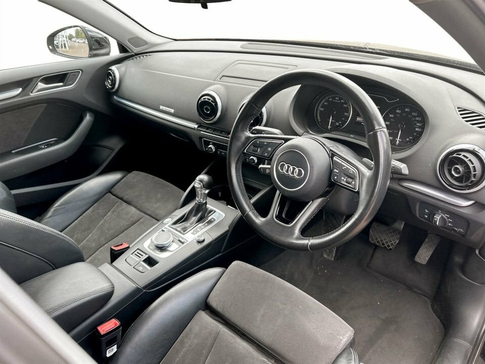 Audi A3 1.4L E-tron HJ66GCF Black #5