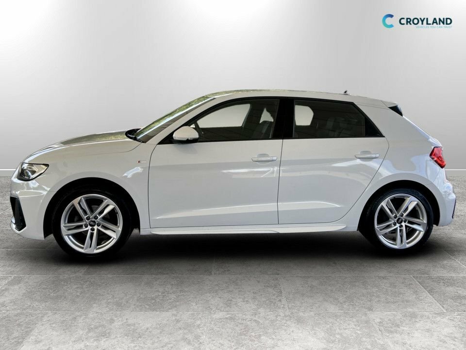 Audi A1 Petrol RV22VSY White #6