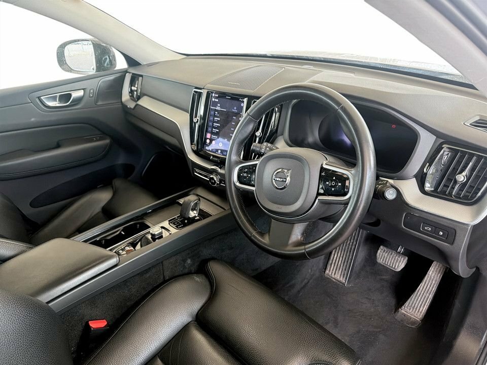 Volvo XC60 2L Plus Silver #5