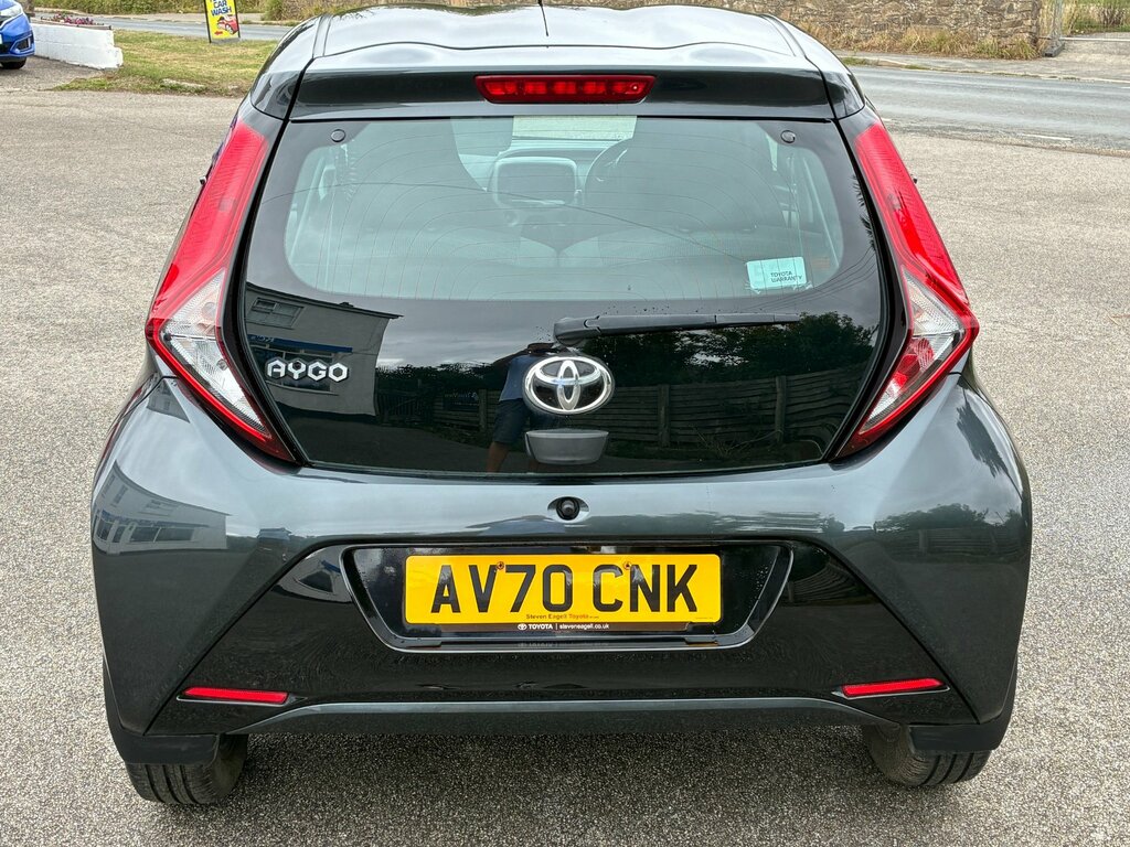 Toyota Aygo Hatchback #8