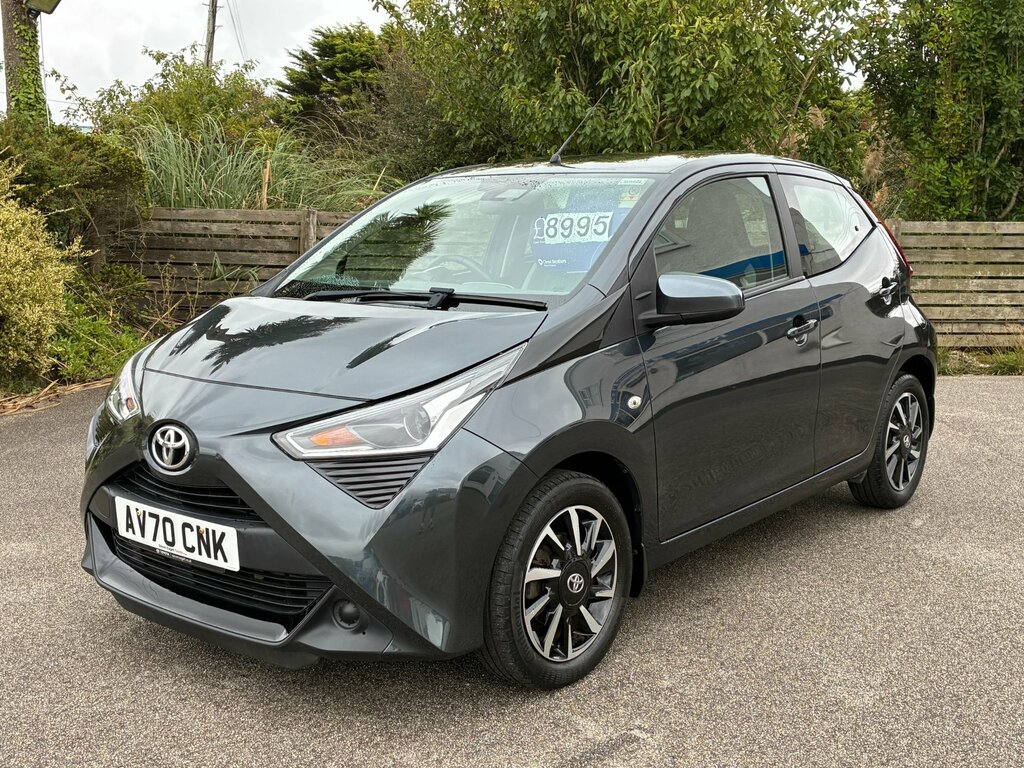 Toyota Aygo Hatchback #1
