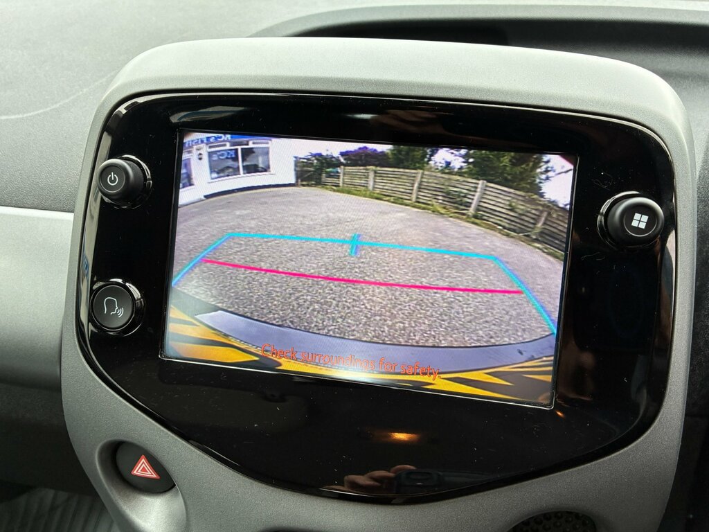 Toyota Aygo Hatchback #10