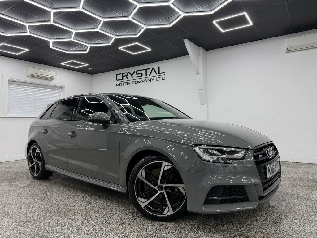 Audi S3 2L Black Edition KM69VPZ Grey
