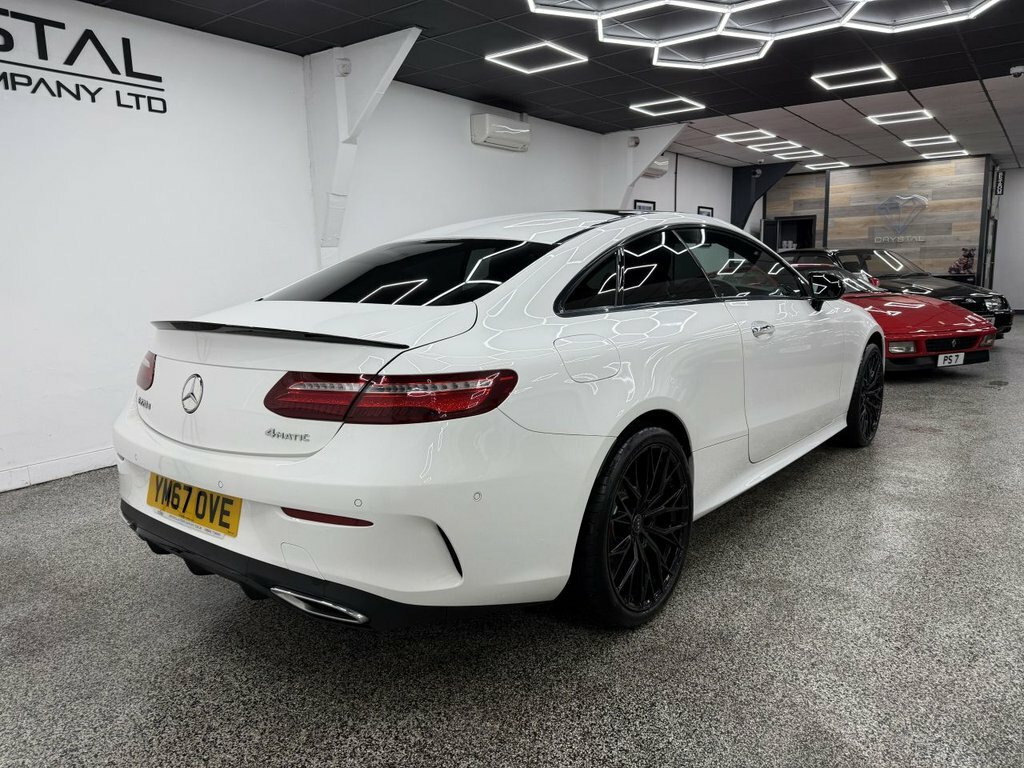 Mercedes-Benz E Class 2L Amg Line White #3