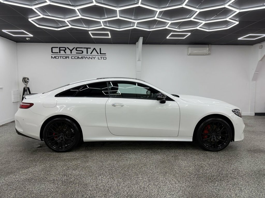 Mercedes-Benz E Class 2L Amg Line White #2
