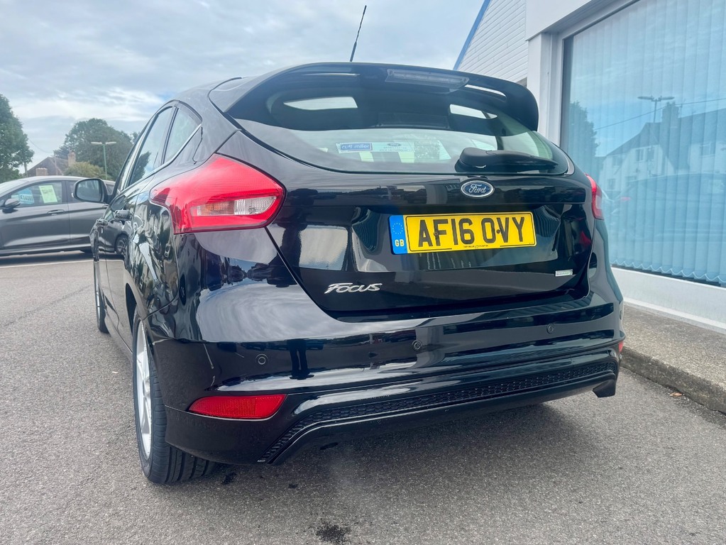 Ford Focus 1.0 Ecoboost 125 Zetec S AF16OVY Black #4