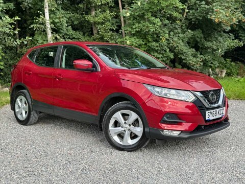 Nissan Qashqai 1.5 Qashqai Acenta Red